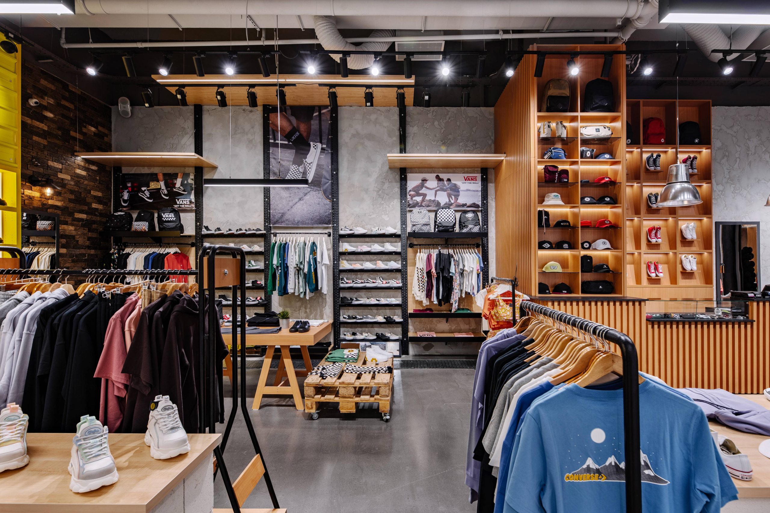 Diseño de interiores para una tienda view 1 