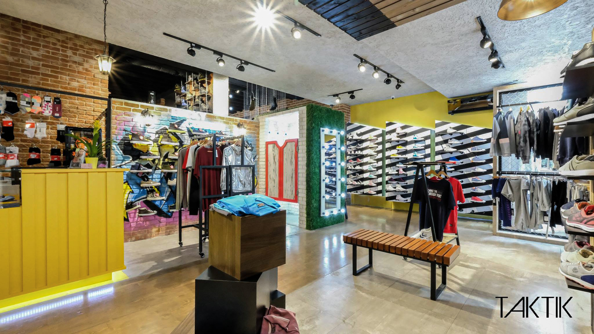 Diseño de Interiores- Tienda Conceptual ARTHUR'S view 1 