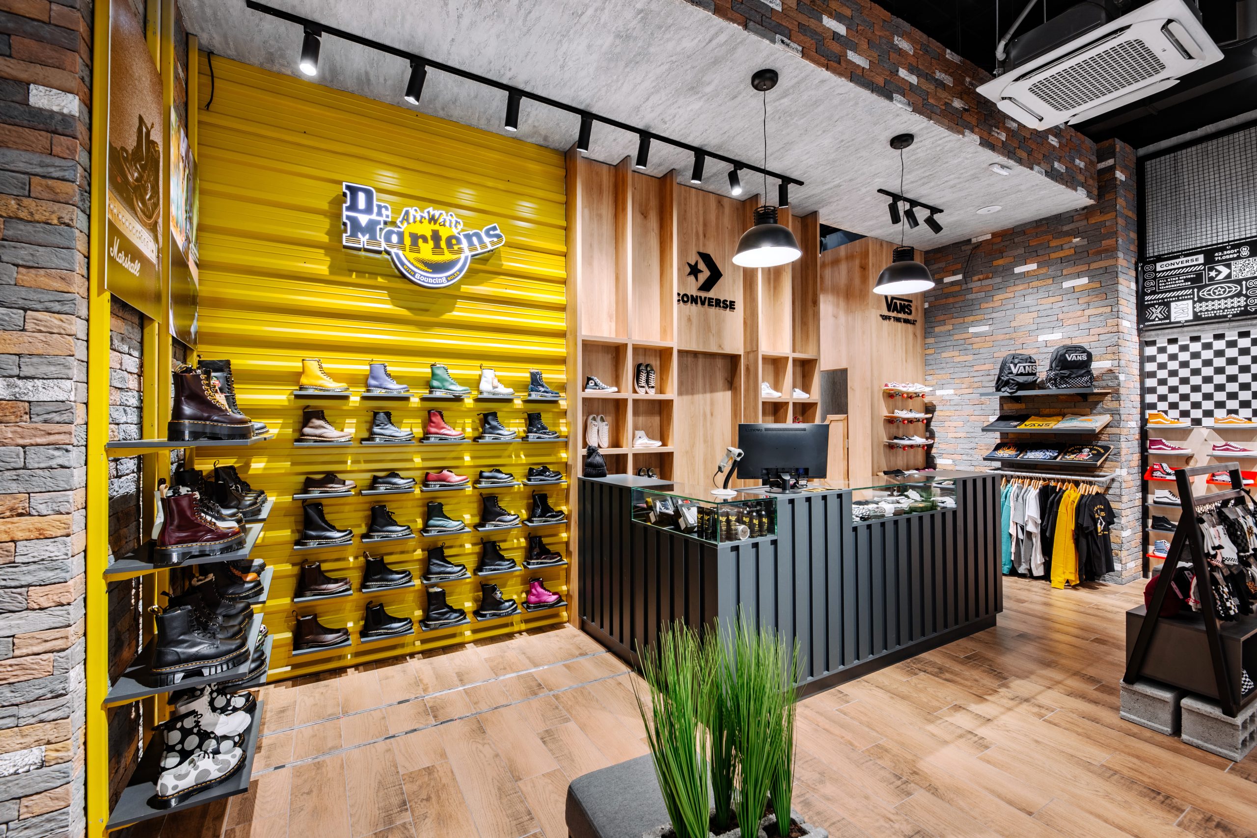 Diseño interior para una tienda view 2 