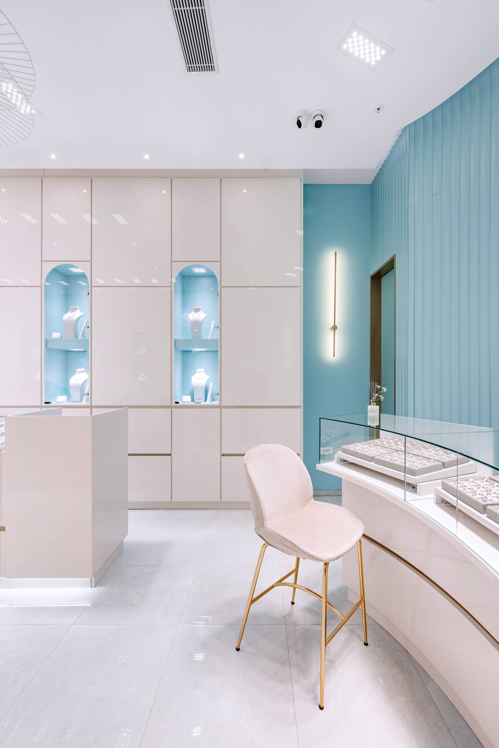 Diseño de interiores para una boutique de joyería view 1 