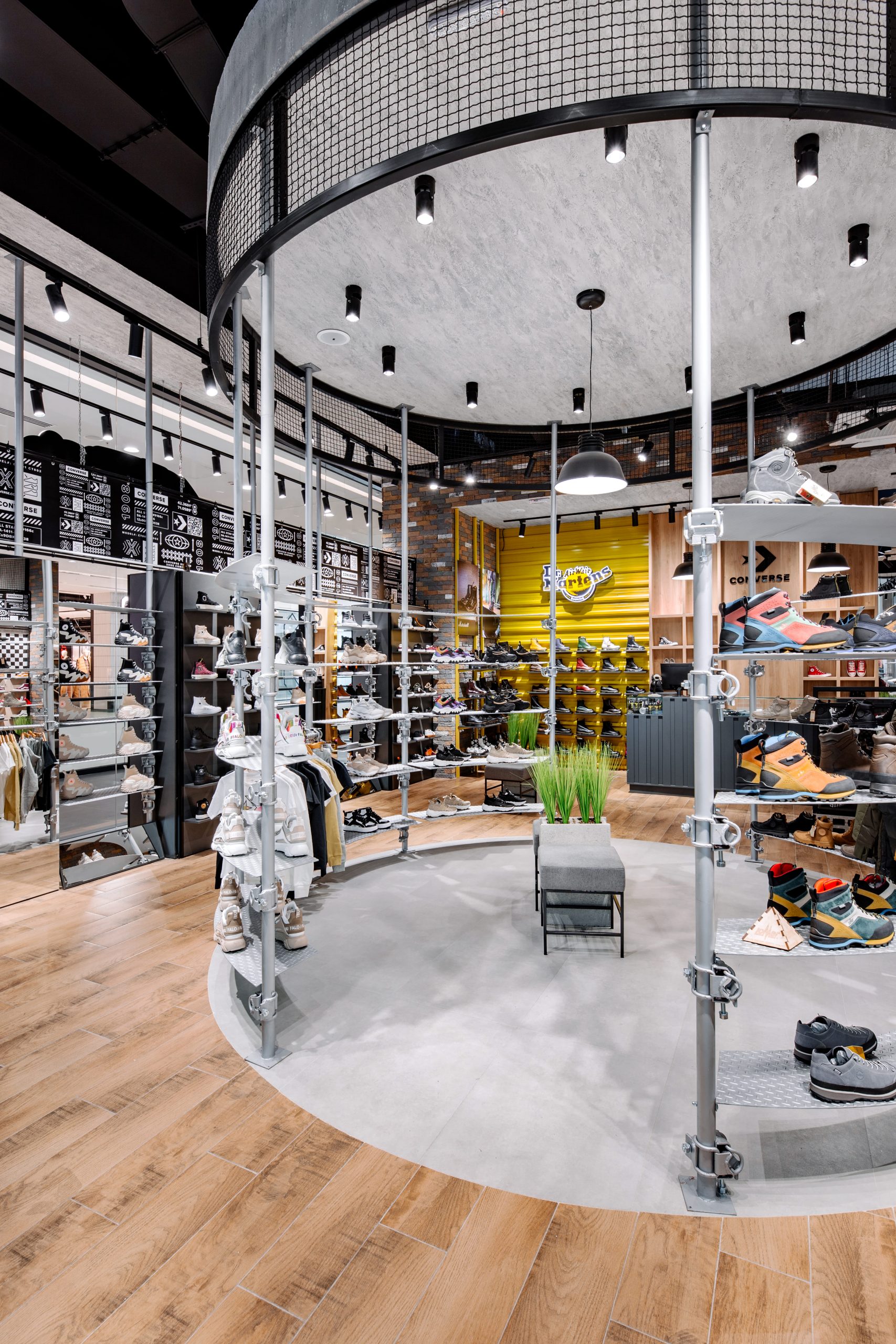 Diseño interior para una tienda view 6 