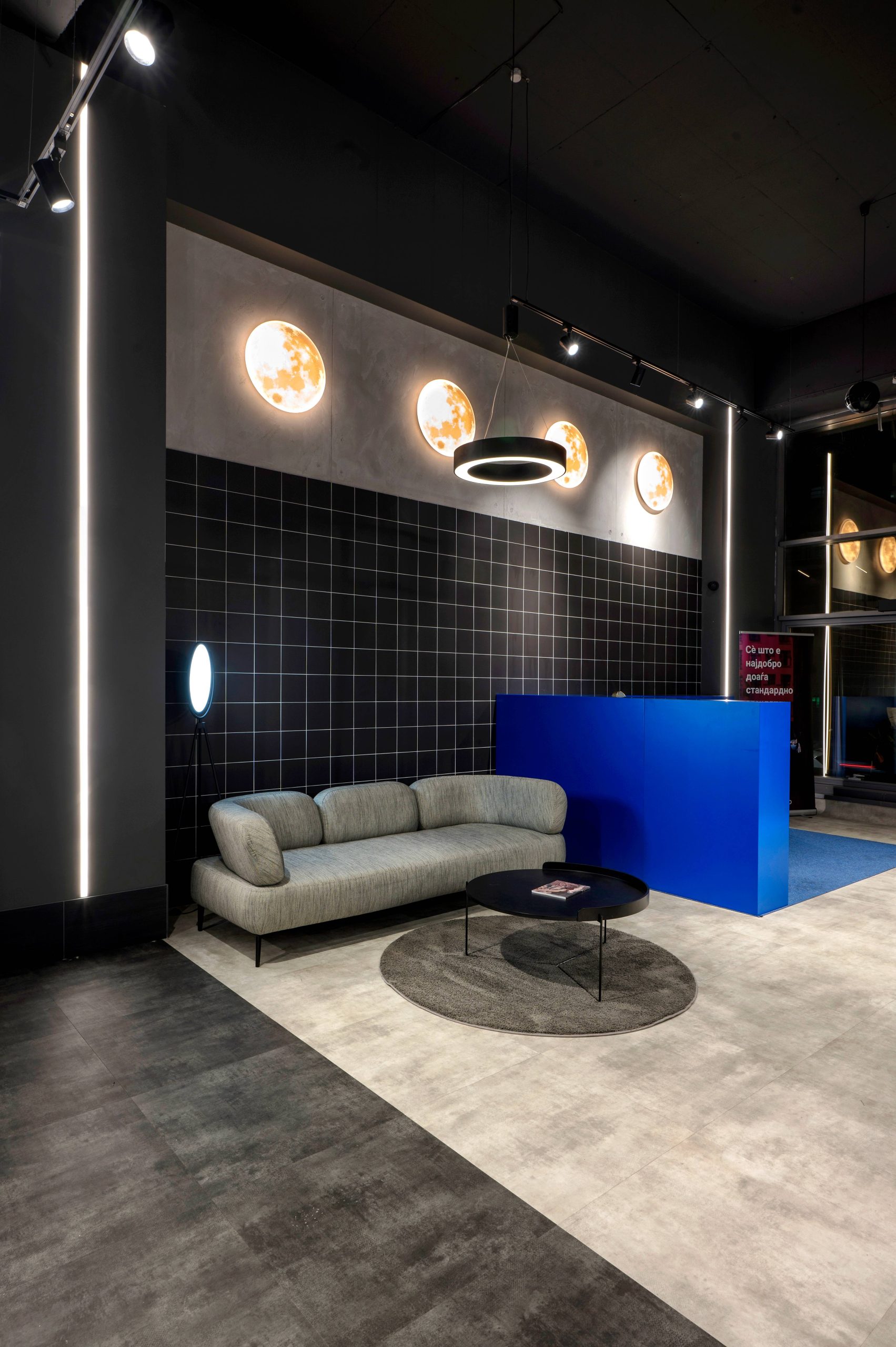 Diseño de interiores comerciales para una marca automotriz view 14 