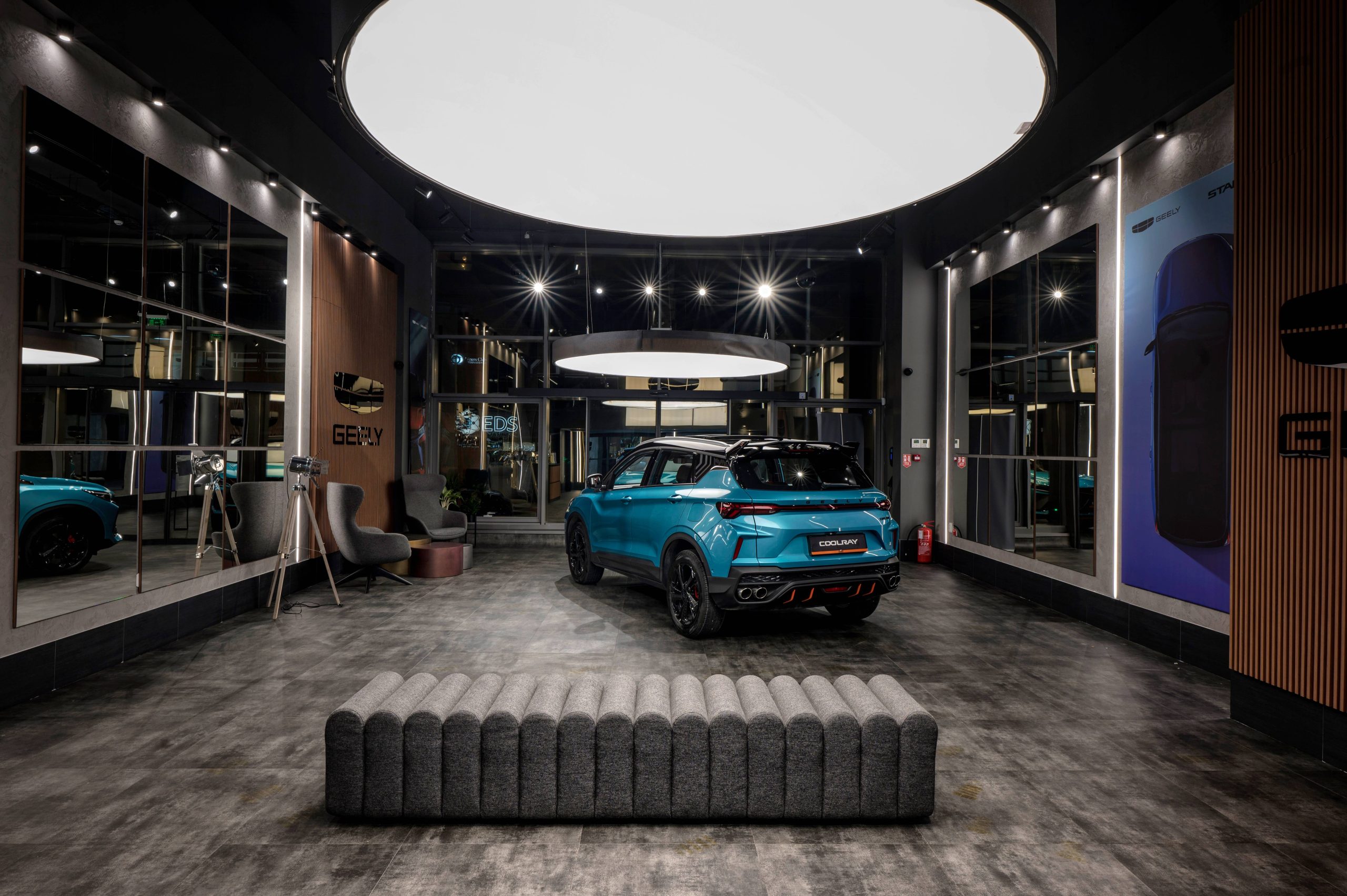 Diseño de interiores comerciales para una marca automotriz view 8 